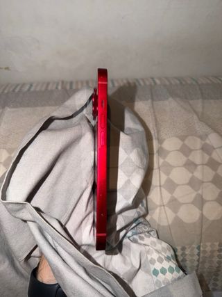 iPhone 13 Rojo + Accesorios