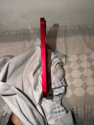 iPhone 13 Rojo + Accesorios