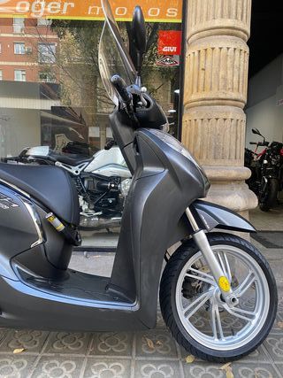 Honda Scoopy SH300i 2016