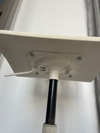 Silla de madera Ikea blanca