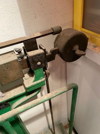 Báscula antigua verde