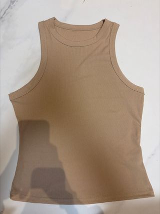 Camiseta sin mangas color café