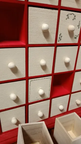 Calendario Adviento Madera Rojo Beige