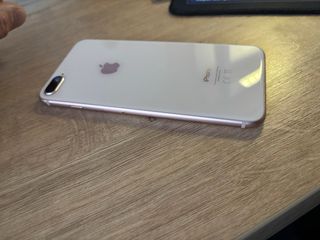 iPhone 8 Plus 64GB Rosa Batería 73%