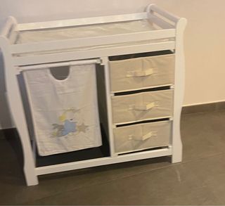 Cambiador bebé con cesta y cajones