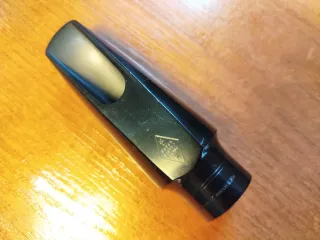 Boquilla Saxo Alto Meyer 5M, buen estado.