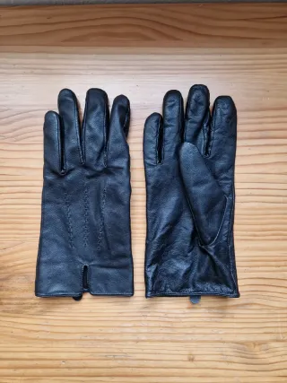 Guantes de cuero negros