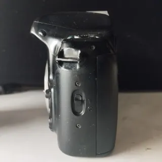 Cámara Nikon F50 + Objetivo AF NIKKOR 28-80mm