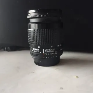 Cámara Nikon F50 + Objetivo AF NIKKOR 28-80mm