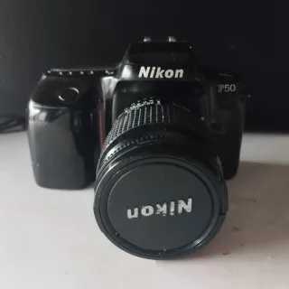 Cámara Nikon F50 + Objetivo AF NIKKOR 28-80mm