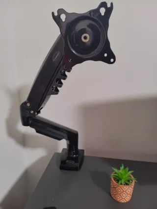 Soporte Monitor Invision Negro