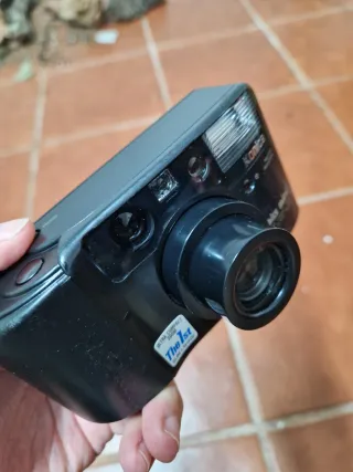 Máquina Fotográfica vintage Konica Big Mini BM-311