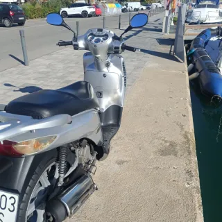 Honda scoopy SH 150 2007