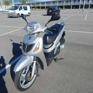 Honda scoopy SH 150 2007