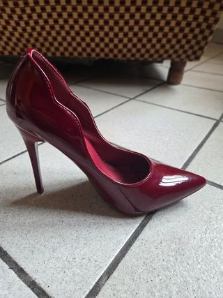 Scarpe rosse con tacco alto