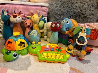 Lote Juguetes Bebé Peluches y Piano Tortuga