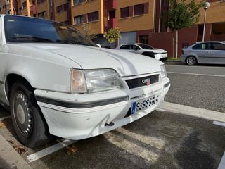 Parachoques Opel Kadett