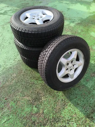 Llantas mercedes + Michelin Alpine 4x4