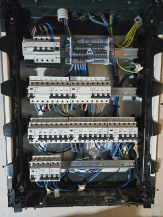 Se hacen todo tipo de trabajos eléctricos