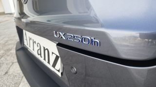 Lexus UX 2.0 250H Premium