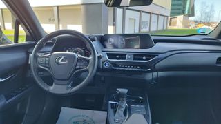 Lexus UX 2.0 250H Premium