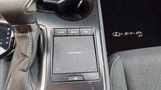 Lexus UX 2.0 250H Premium
