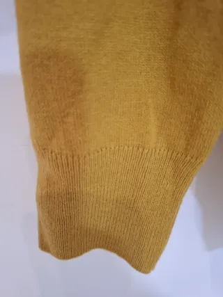 Jersey Molgoy cuello alto cremallera mostaza