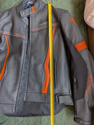 Chaqueta de moto KORE Negra y Naranja