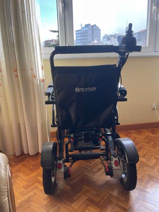 Silla de ruedas eléctrica TEYDER. Modelo SPA