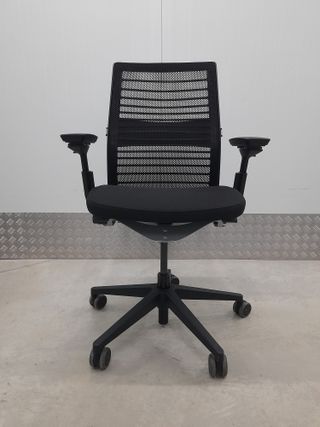 Silla STEELCASE THINK v2 ergonómica profesional