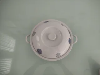 Sopera e salsiera in ceramica blu e bianca