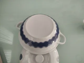 Sopera e salsiera in ceramica blu e bianca