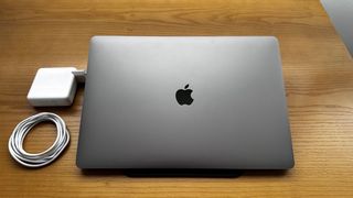 MacBook Pro 15” 2019 i9 · 32GB · 1TB · Vega 20