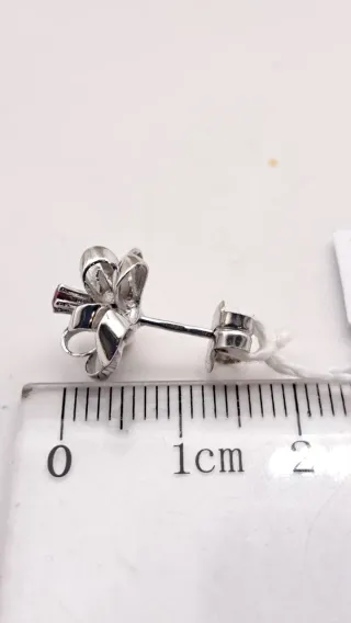 Pendientes Oro Blanco 18k Flor