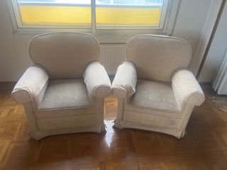 Pareja de butacas beige y oro