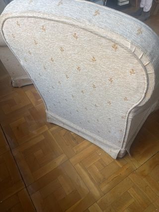 Pareja de butacas beige y oro