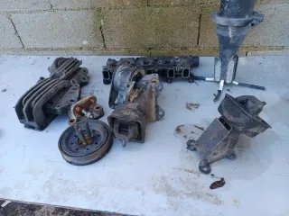 Alternador, Bomba Agua, Depósito y Tacos Motor