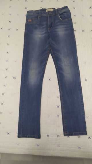 Pantalón vaquero niño Talla 10 El Corte Inglés.