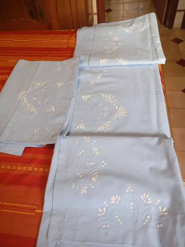 Juego de cama algodón bordado azul