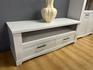 MUEBLE TELEVISIÓN, CON BODEGUERO