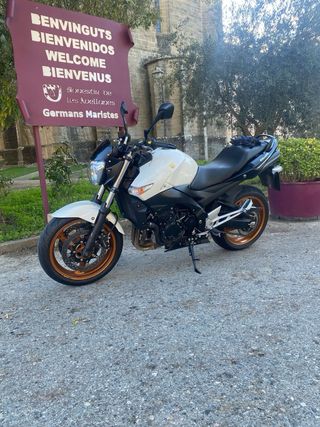 Moto Suzuki GSR 600 8.900km