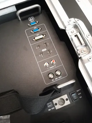 Monitor Broadcast LCD 28 pulgadas