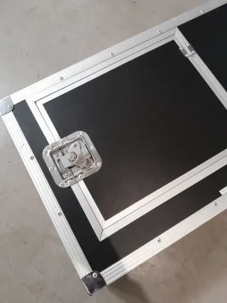 Monitor Broadcast LCD 28 pulgadas