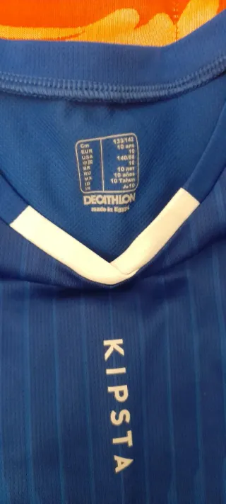 Completo calcio bimbo Kipsta blu 7 anni.