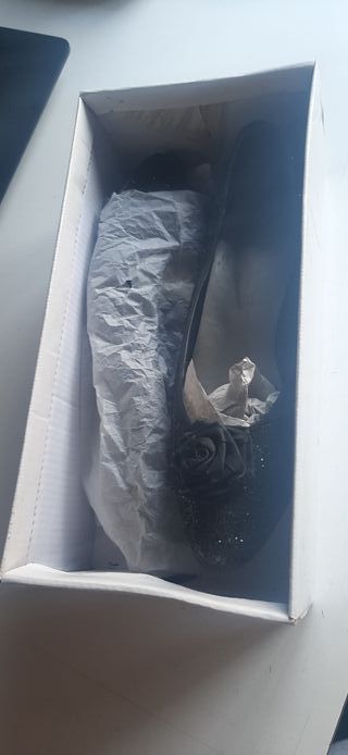 Zapatos de fiesta negros, tacón medio