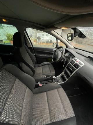 Peugeot 307 2006 (URGE‼️)