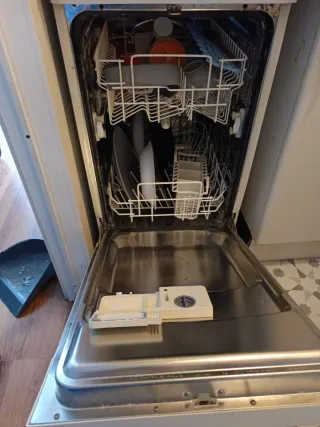 Lavastoviglie Indesit 45cm