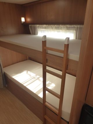 Caravana LMC Aire Acondicionado y Nevera Grande