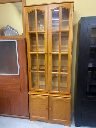 VITRINA PINO CRISTAL CON 4 PUERTAS