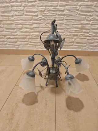 Lámpara forja diseño floral 5 tulipas